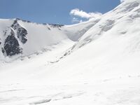 Перевал Дальний II с ледника Абая.