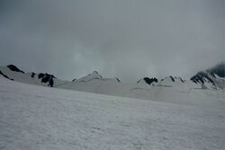 Фото 63. Непройденные перевалы с лед.Агнайтор в долину р.Талдыбулак(1Б-2А?).