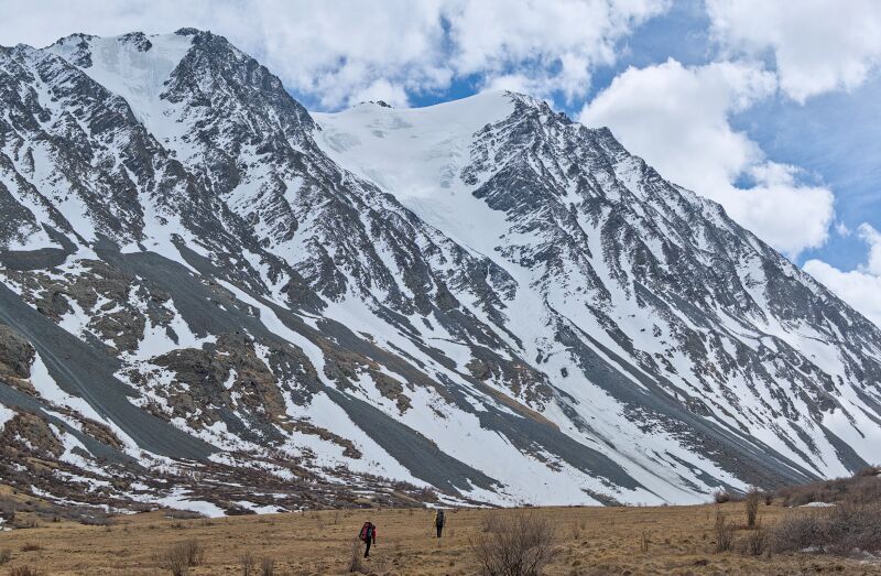 Файл:Chuyskiy peak 2024 Virgin Mary pass.jpg