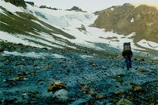 Перевал Таврида со стороны р. Кубасай. Фото из отчёта Мамонтова А.В., 2001 г.