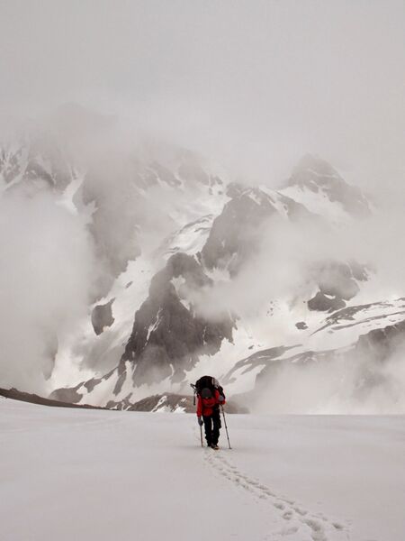 Файл:Dima-Sharifulin-FoggyMountains.jpg