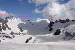 Фото 54. Вид из северо-западной камеры лед.Вокруг Света на восточную и юго-восточную камеры.