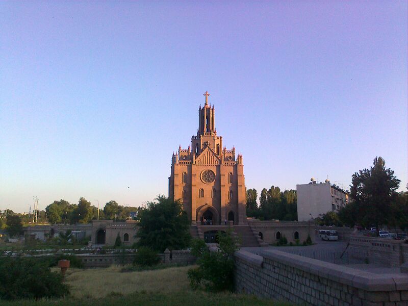 Файл:Fans 2010 church.jpg