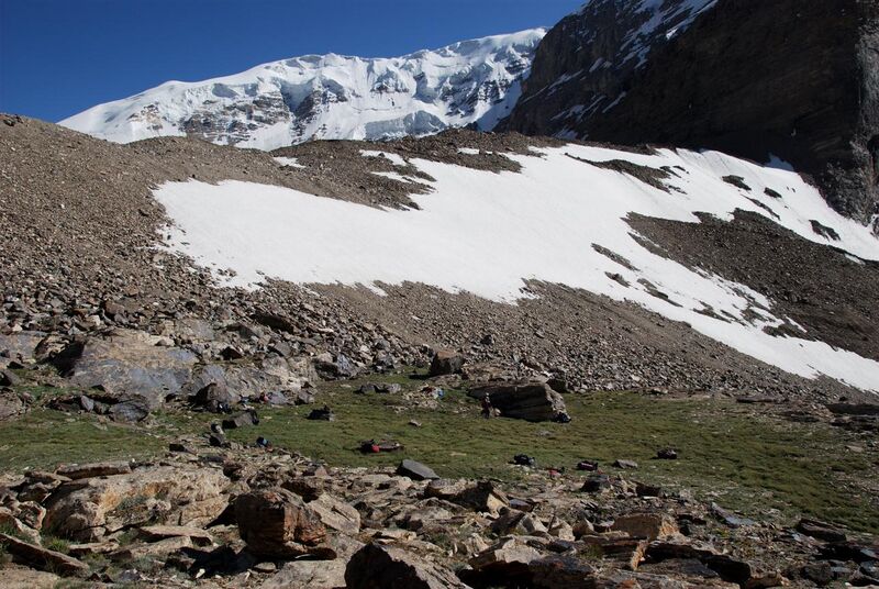 Файл:Pamir09 5ka Meshkov oasis.jpg