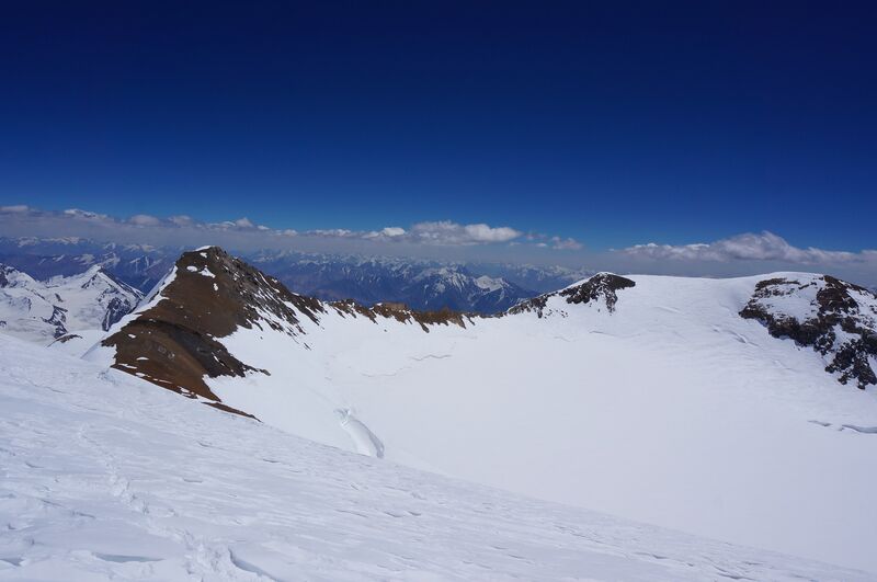 Файл:Scherbakov V Pamir2014 present238.jpg