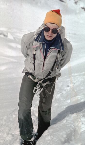 Файл:Komissarov-1985.jpg