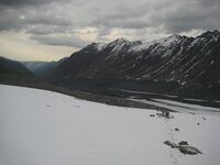 На леднике Берга - вид на север, вниз по долине реки Белакара