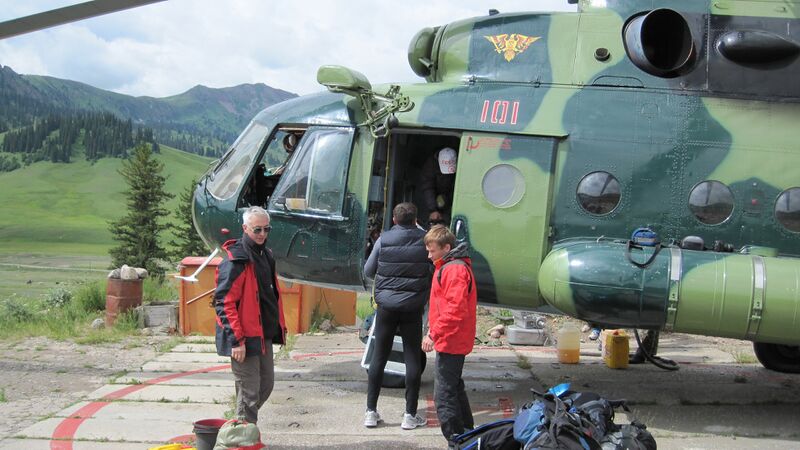 Файл:Sergey-Naumenko-Helicopter.jpg
