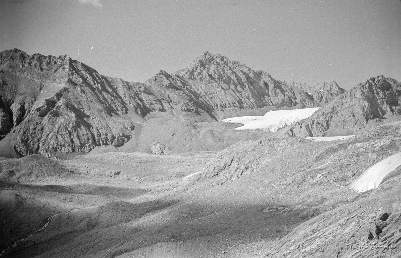 02-26.jpg - ,    50 